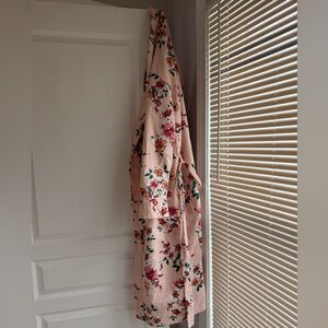 Gorgeous, girly, feminine garnet hill, pink floral flannel, so cute & cozy